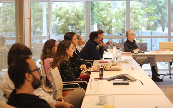 Time do BMA recebe equipe da FSB Pesquisa para analisar cenário político-econômico